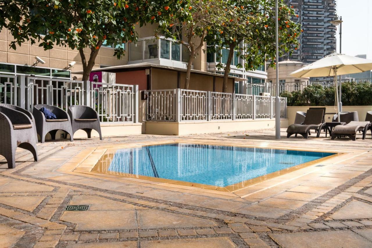 Maison Privee - Exclusive Apt With Burj Khalifa Next Door Dubai Bagian luar foto