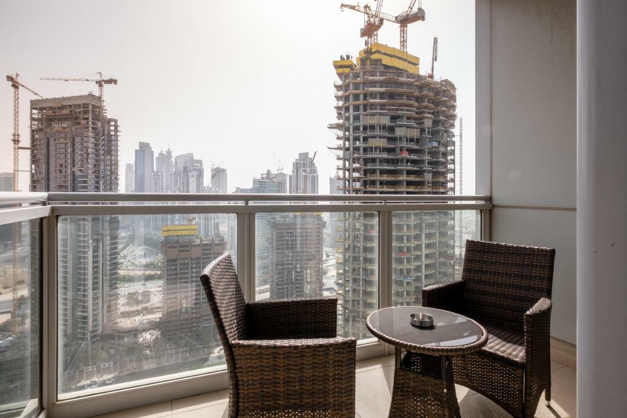 Maison Privee - Exclusive Apt With Burj Khalifa Next Door Dubai Bagian luar foto